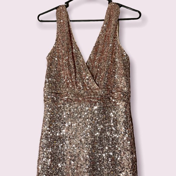 Belle Badgley Mischka rose gold sequin gown,  sleeveless, Sz 2 - Picture 3 of 9